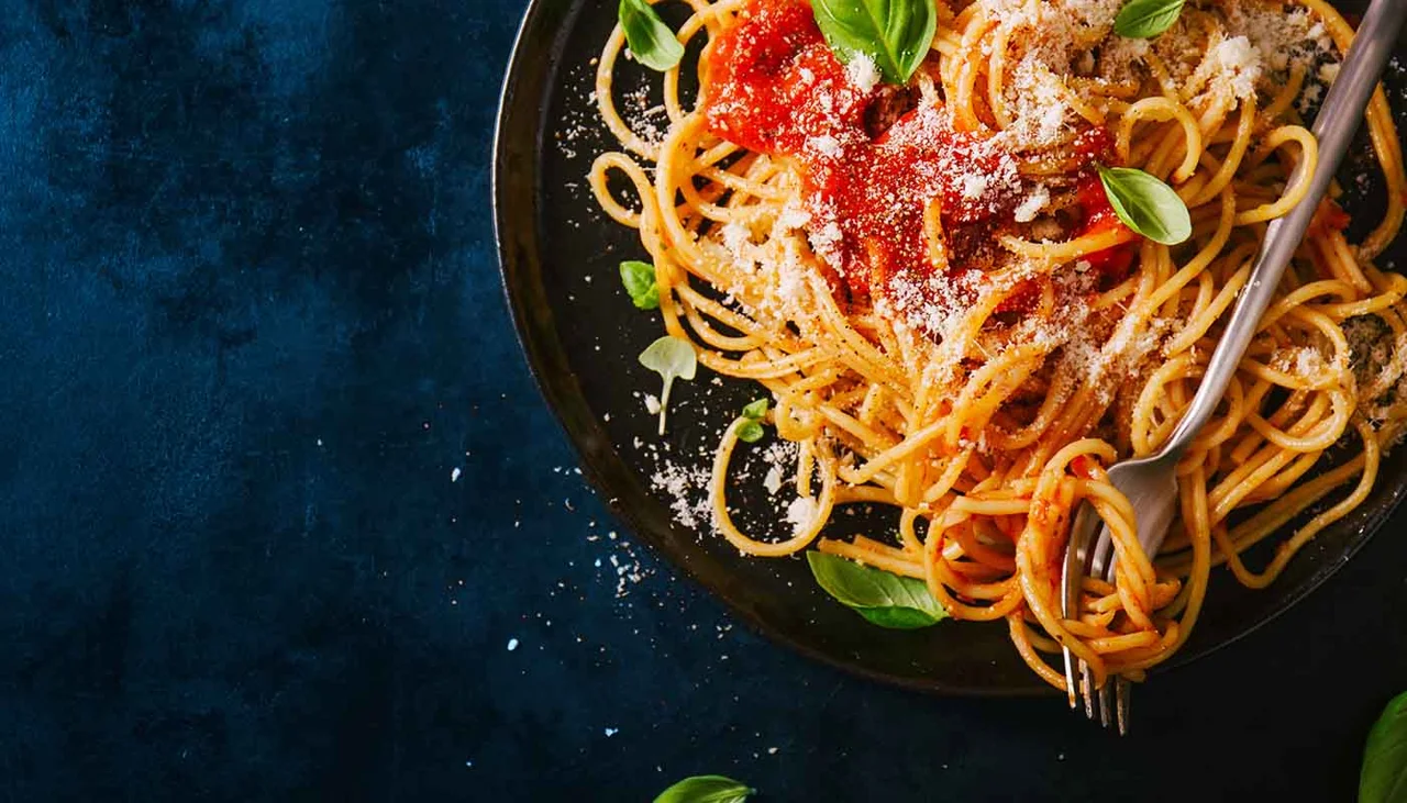 Food Sensitivities & The Small Intestine: New Insights into The Microbiome-Immune Connection Food Sensitivities & The Small Intestine: New Insights into The Microbiome-Immune Connection